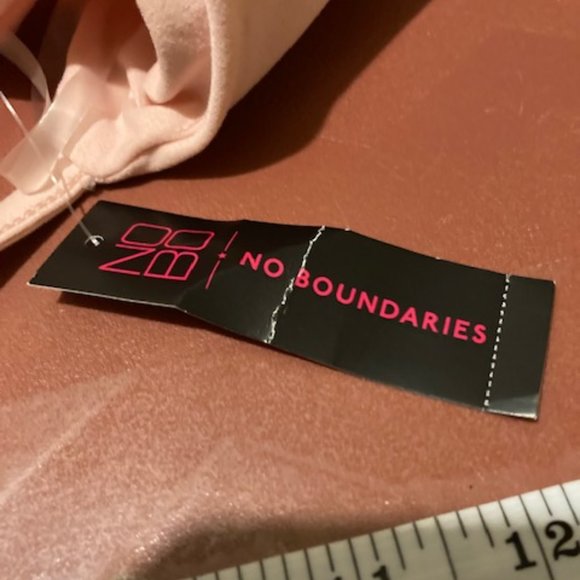 No Boundaries tank and shorts - Picture 9 of 16